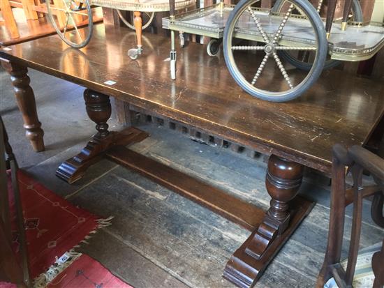 Oak refectory table(-)